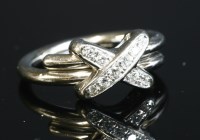 Lot 396 - A white gold