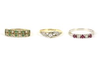 Lot 14 - A single stone diamond ring