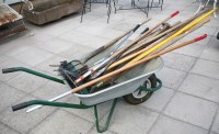 Lot 552 - A collection of various elm handled vintage gardening tools and other similar