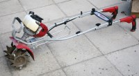 Lot 553 - A Honda Mantis GX25 petrol four stroke rotavator