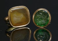 Lot 16 - A Georgian gold seal with an agate tablet