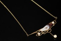 Lot 569 - A 9ct gold Art Nouveau-style