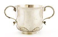 Lot 215 - An Edwardian silver reproduction of a late 17th century porringer