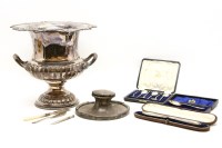 Lot 135 - A collection of silver items