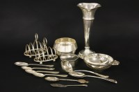 Lot 61 - A collection of silver items