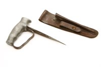 Lot 127 - A World War I era push dagger
