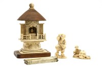 Lot 73A - A Meiji period ivory netsuke