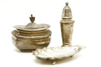 Lot 341 - An Edwardian silver lidded box