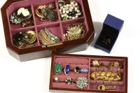 Lot 291A - A wooden jewellery box