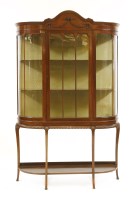 Lot 545 - An Edwardian display cabinet