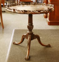 Lot 328 - An 18th century style mahogany tripod table