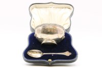 Lot 122 - A silver bowl