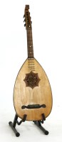 Lot 194A - An early 20th Century lute