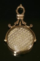 Lot 4 - A Georgian style gold memorial swivel seal