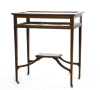 Lot 470 - An Edwardian mahogany bijouterie table