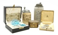 Lot 269 - A quantity of collectibles