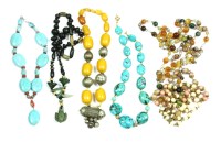 Lot 72 - A collection of costume jewellery