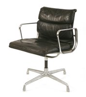 Lot 263 - A desk chair