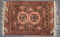 Lot 524 - A hand knotted Persian rug