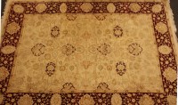 Lot 615 - A cream ground Zeigler type carpet