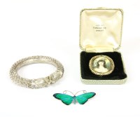 Lot 55 - A Thai silver double headed elephant bangle