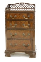 Lot 572 - An Edwardian mahogany chest