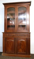 Lot 573 - A Victorian pine kitchen table