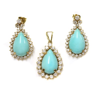 Lot 215 - A gold stained howlite and diamond pendant and earring suite