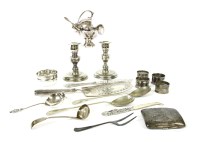 Lot 208 - A Georgian silver fish slice