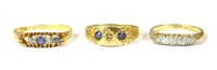 Lot 41 - A gold five stone graduated diamond ring