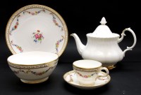Lot 365 - A tea set