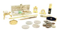 Lot 191 - A box of collectors items