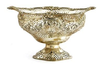 Lot 143 - A pierced silver pedestal basket