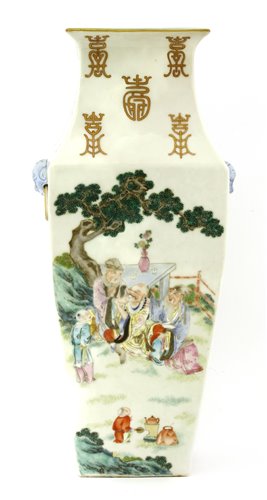 Lot 22 - A Chinese famille rose vase