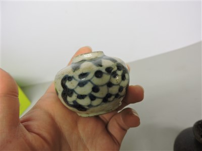 Lot 19 - A collection of Chinese jarlets