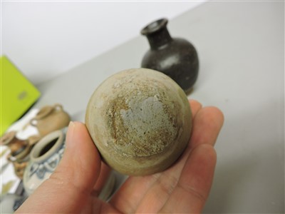 Lot 19 - A collection of Chinese jarlets
