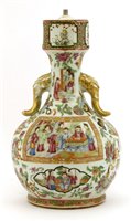 Lot 82 - A Chinese famille rose vase