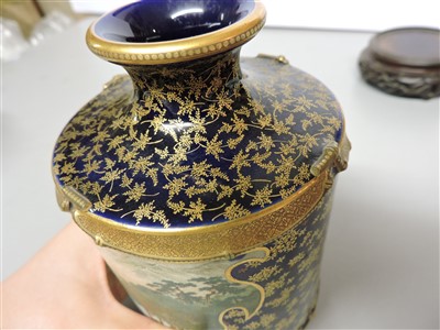 Lot 334 - A Japanese Kinkozan Satsuma vase