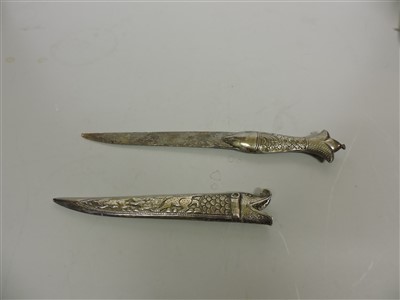 Lot 1 - An Indo-Persian silver dagger