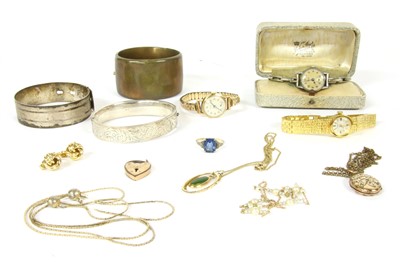 Lot 87 - A ladies 9ct gold Valex mechanical watch