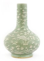 Lot 103 - A Chinese bottle vase