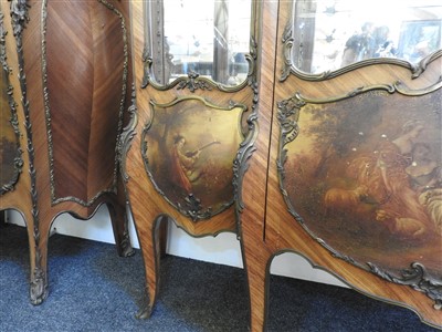 Lot 826 - A French kingwood and gilt bronze-mounted vitrine