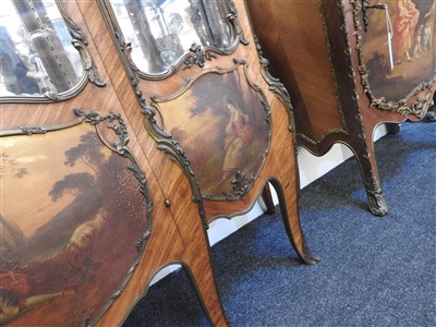 Lot 826 - A French kingwood and gilt bronze-mounted vitrine