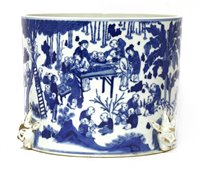 Lot 131 - A Chinese blue and white brush pot