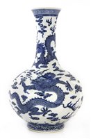 Lot 499 - A Chinese blue and white vase