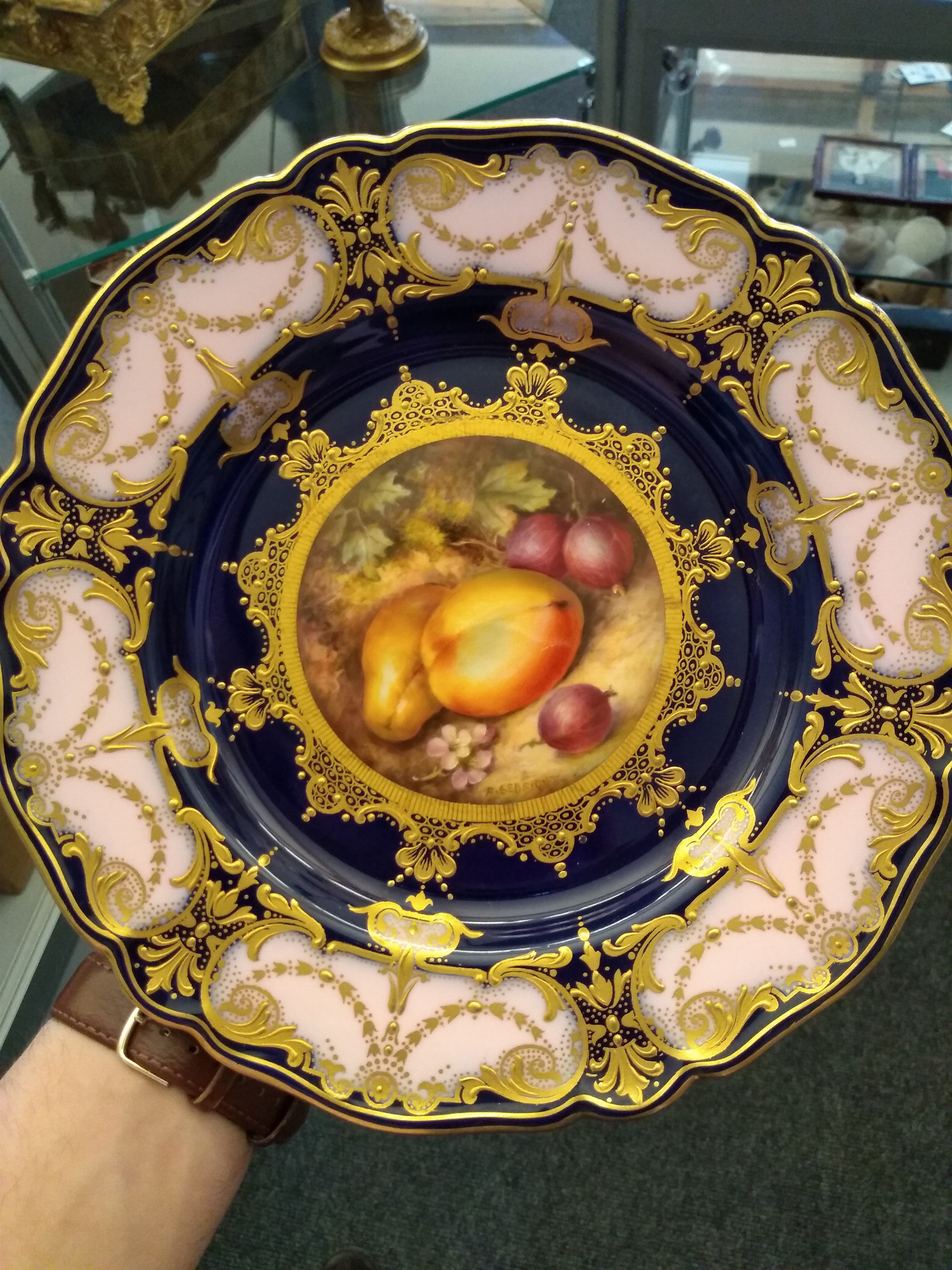 Lot 277 - Five Royal Worcester cabinet plates