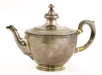 Lot 5 - A Victorian silver teapot