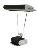Lot 580 - A Model N71 lamp