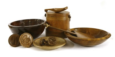 Lot 544 - A collection of treen