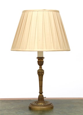 Lot 401 - A brass candlestick table lamp